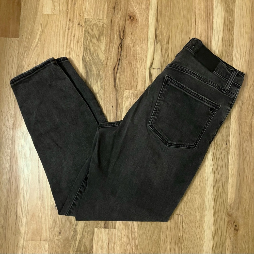 Madewell Women’s dark gray mom jeans